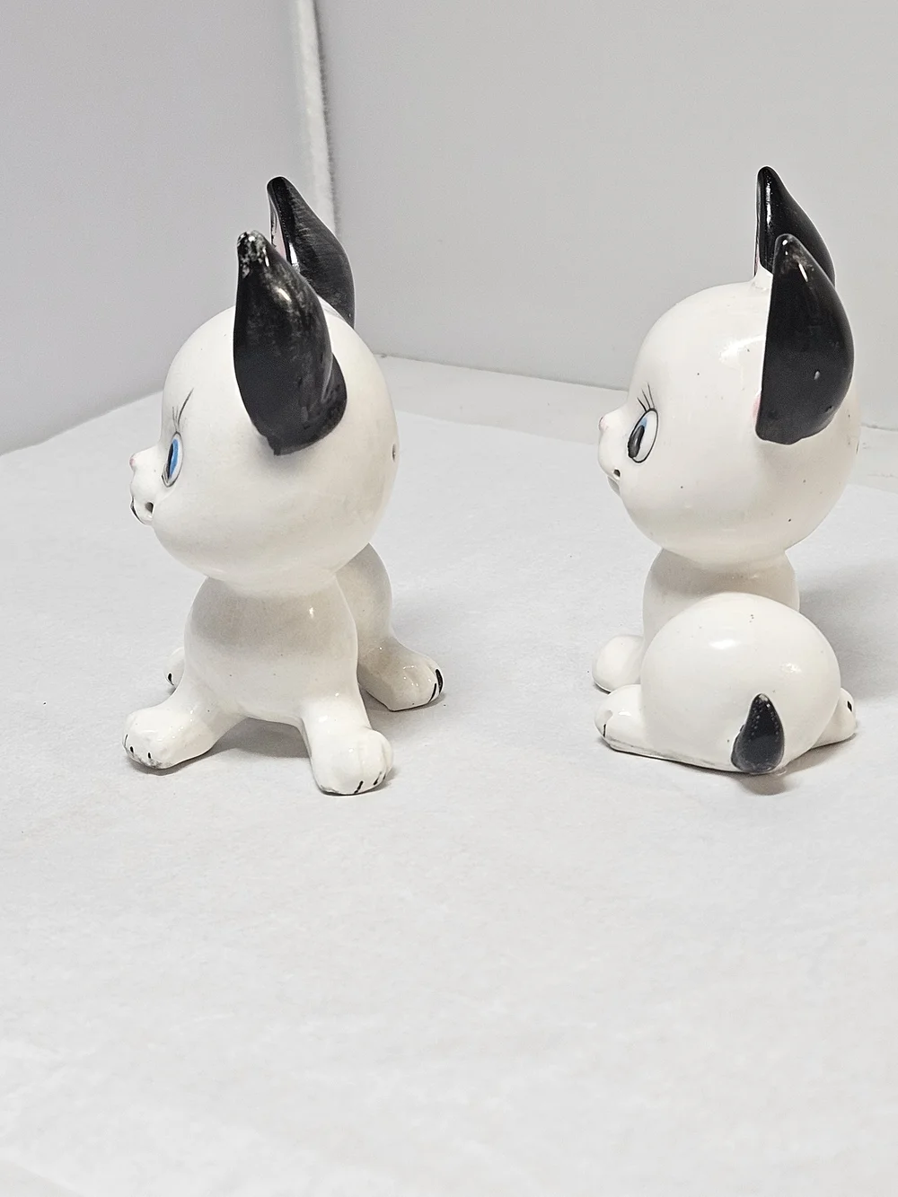Vintage White Ceramic  Cat Salt And Pepper Shakers Pair Kitten S&P